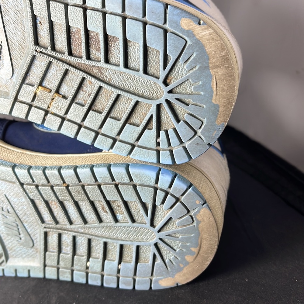 Jordan Athletic Shoes in Blue and White - Picture 11 of 14